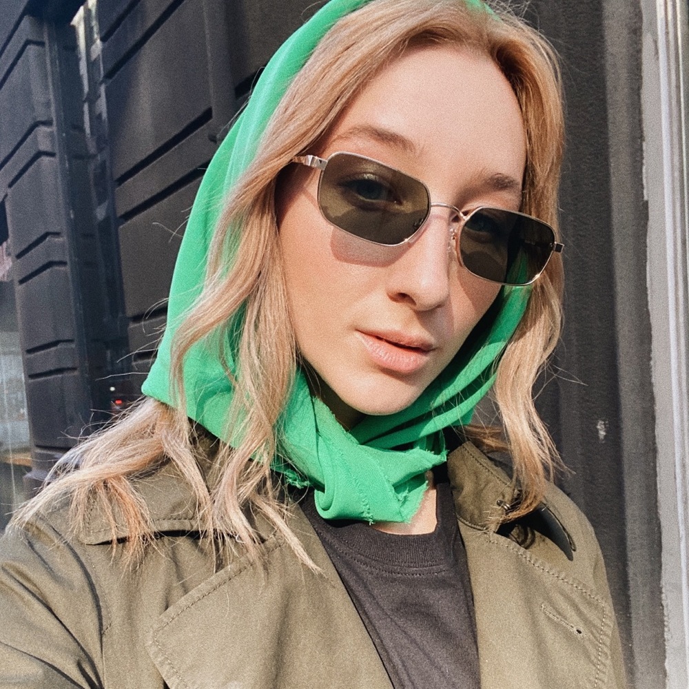 Meet your Posher, Daria